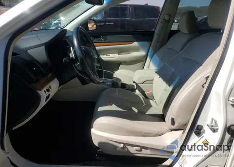 2013 Subaru Outback 2.5I Limited z USA, uszkodzony, nr VIN 4S4BRCJC7D3281495